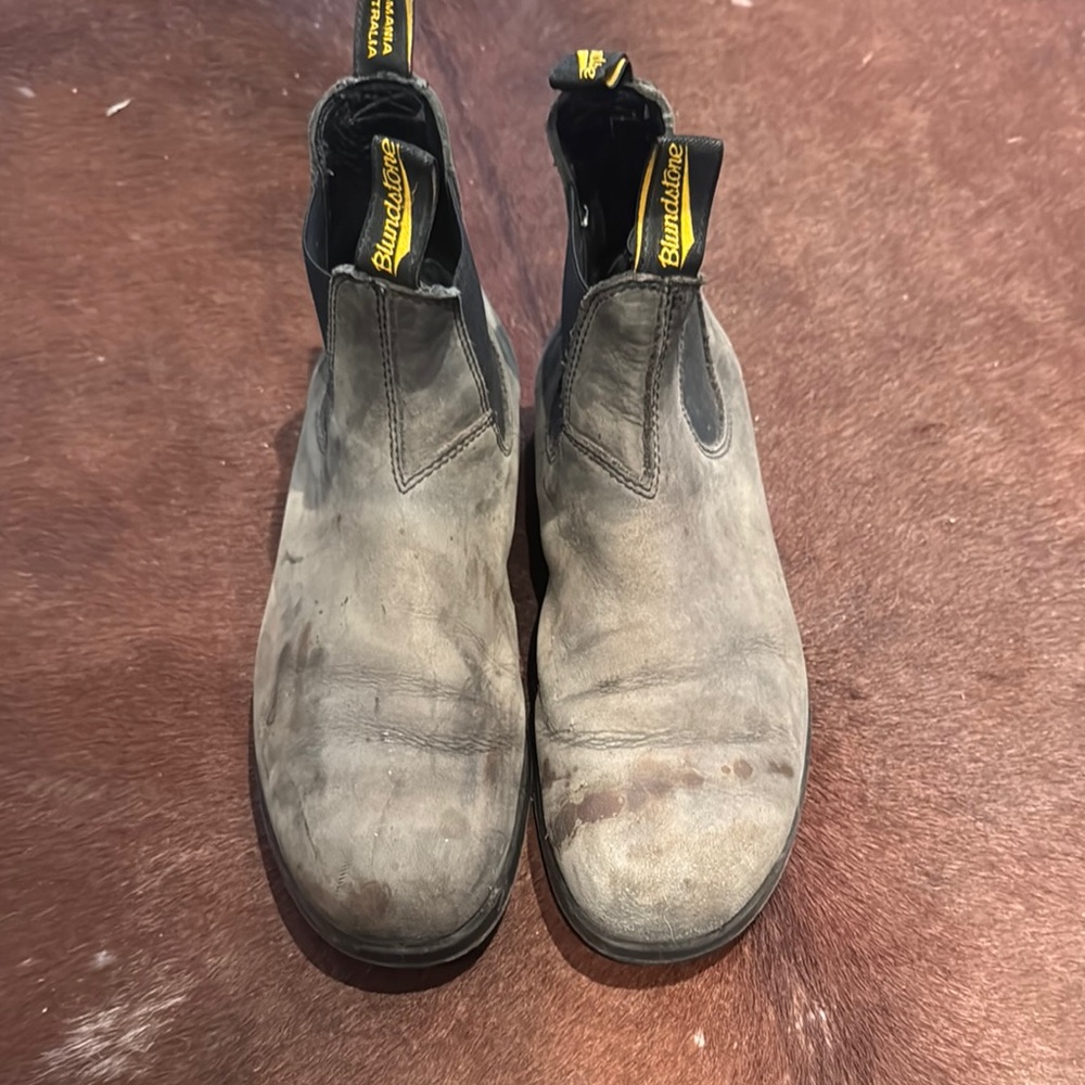 Blundstone Men's size US 11.5 rustic black Chelsea Boots style 2055